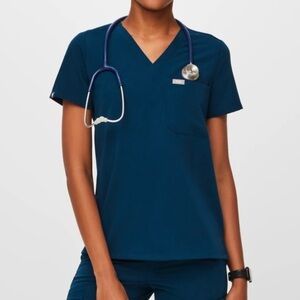 Figs Medium Catarina Top in Deep Reef